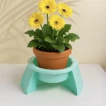 Plastic plant stand